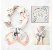 Beige Bloemenprint Sjaaltje – Elegant & Tijdloos