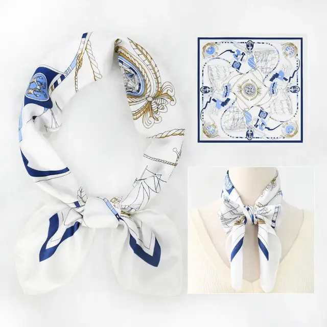 Blauw Nautisch Sjaaltje – Luxe Print met Goudaccenten