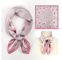 Roze Bloemen Sjaaltje – Zacht & Romantisch