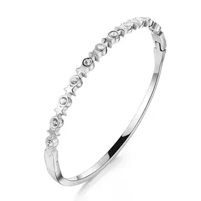 Stainless Steel Bangle met Sterren en Zirkonia – Trendy Zilveren Armband