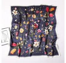 Goodies Label Sjaaltje Flower Garden Donkerblauw 70 x 70 cm