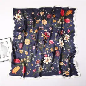 Goodies Label Sjaaltje Flower Garden Donkerblauw 70 x 70 cm