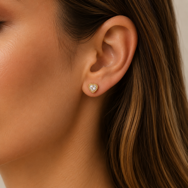 Stainless Steel Oorbellen Hartje met Steentje 6 mm – Goudkleurig