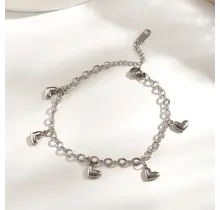 Zilverkleurige Stainless Steel Armband met Hartjes | Goodies