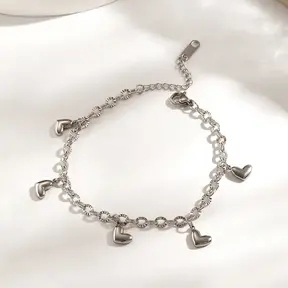Zilverkleurige Stainless Steel Armband met Hartjes | Goodies