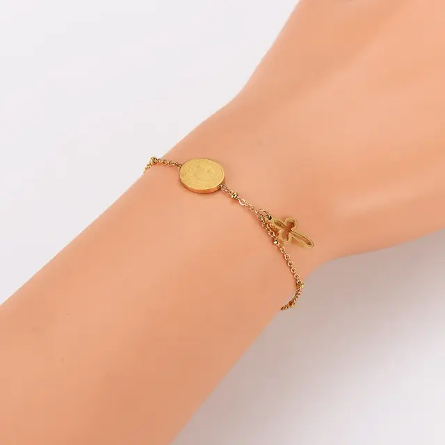 Goudkleurige armband met medaillon & kruis