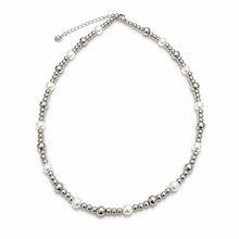Zilverkleurige Stainless Steel Bolletjes Ketting met Parels 39 + 5 cm | Goodies