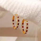 Goodies Label Goudkleurige Oorringen Rood & Clear Rhinestone | Stainless Steel