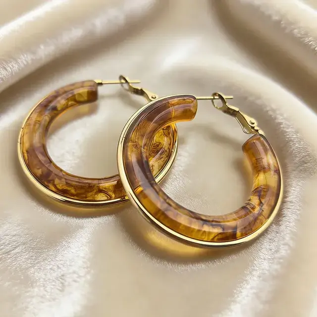 Goodies Label Grote Statement Hoops Amber Goud | Lichtgewicht Oorbellen
