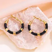 Goodies Label Zwarte Hoops met Goudkleurige Details | Statement Oorringen