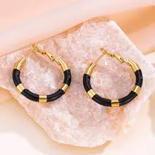 Goodies Label Zwarte Hoops met Goudkleurige Details | Statement Oorringen