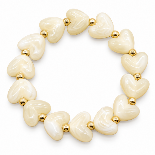 Goodies Label Hartjes Armband Ivory/Crème met Goudkleurige Details