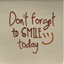 don't forget to smile NIEUW creme/taupe(oranje)