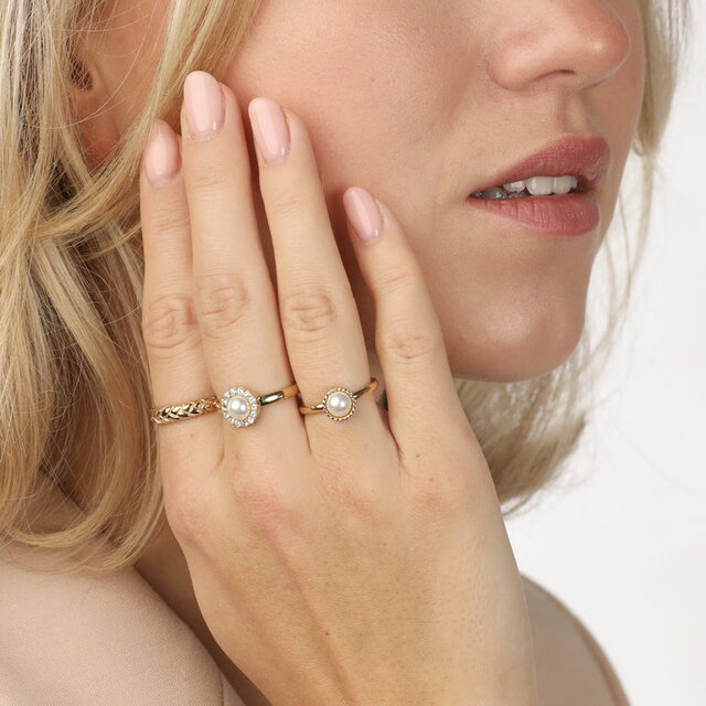 Gouden ring - witte parel - zirkonia steentjes