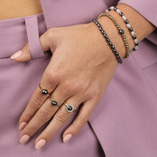 Gouden ring - zwarte parel - zirkonia steentjes