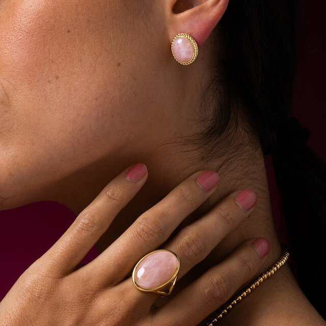 Statement Ring met Ovale Edelsteen • Rose Quartz • Goud