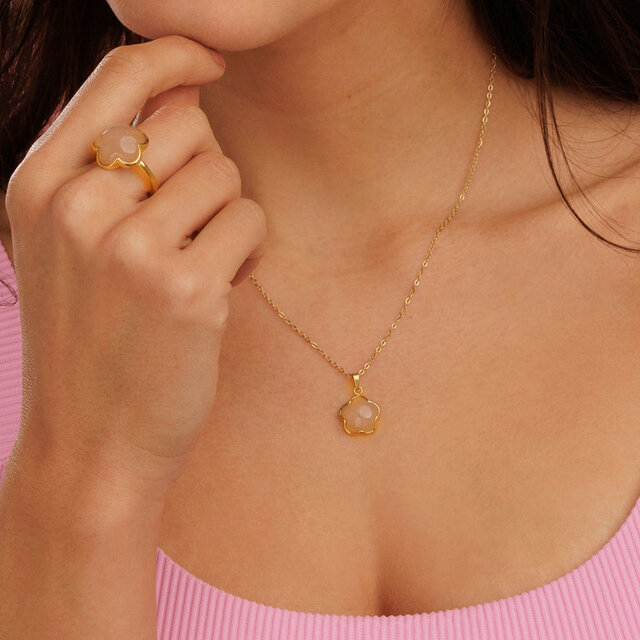 Ketting met Bloem Hanger • Rose Quartz