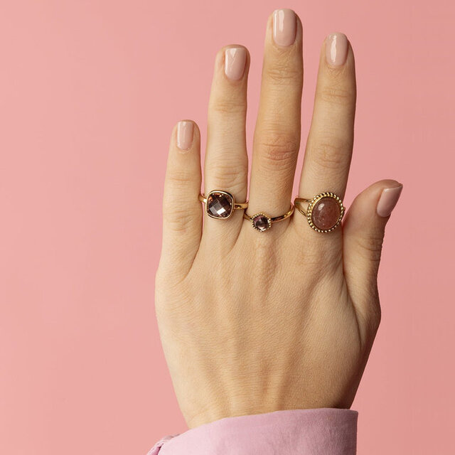 Vintage Ring met Edelsteen & Getwist Randje • Berry Quartz