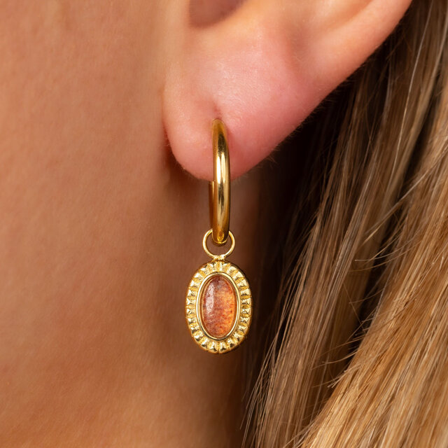 Oorbellen met Ovale Edelsteen en Ribbelrand • Berry Quartz
