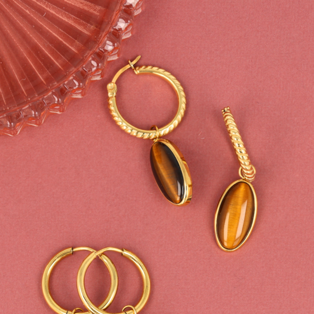 Geribbelde Oorringen met Ovale Edelsteen • Tiger Eye
