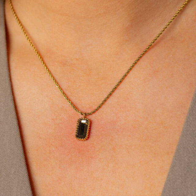 Ketting met Rechthoekige Glassteen en Bolletjesrand • Smoky Topaz