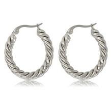Elegante Gedraaide Zilveren Oorring 25x3 mm