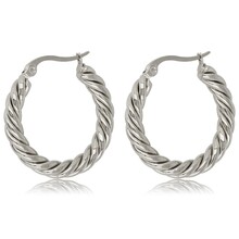 Elegante Gedraaide Zilveren Oorring 25x3 mm