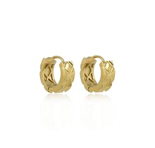Elegante Gouden Oorringen met Uniek Patroon