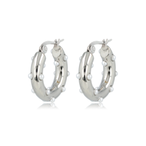 Elegante Zilveren Oorring met Stralende Witte Parels