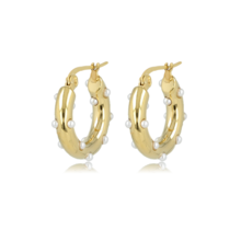 Elegante gouden oorring met stralende witte parels