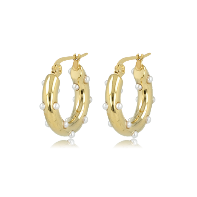 Elegante gouden oorring met stralende witte parels