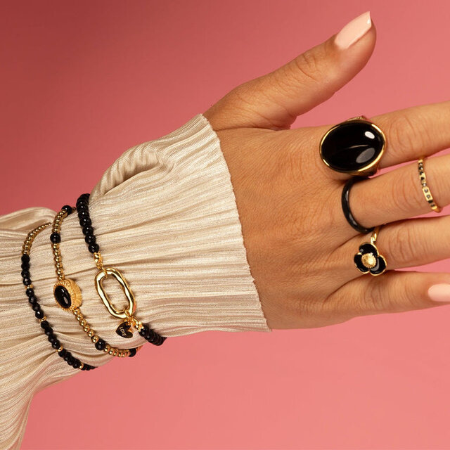 Armband met Gouden Schakel en Hartje • Onyx