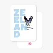SAARTJE x Goodies Ansichtkaart Zeeland Mossel – To the Sea and Back