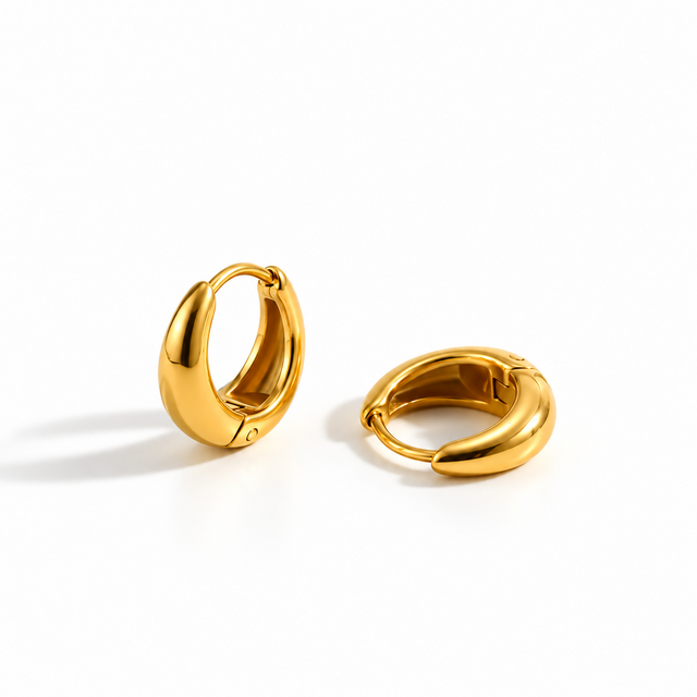 Goodies Label Mini Bold Curve Hoops Goudkleurig – 13,5 mm