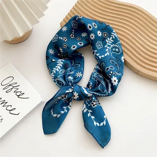 Goodies Label Satin Silk Sjaaltje Blauw Bandana – 70 x 70 cm