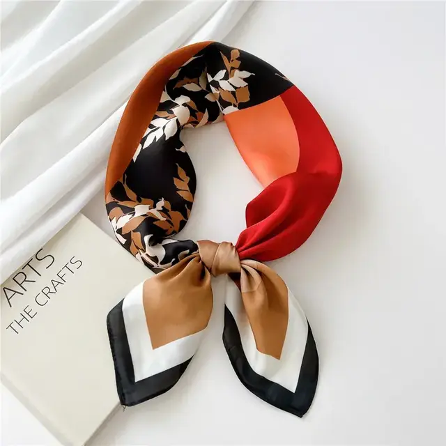 Goodies Label Satin Silk Sjaaltje Colour Block Rood Oranje – 70 cm