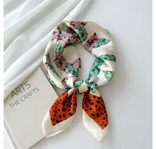 Goodies Label Satin Silk Sjaaltje Groen Leopard – 70 x 70 cm
