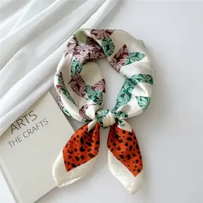 Goodies Label Satin Silk Sjaaltje Groen Leopard – 70 x 70 cm