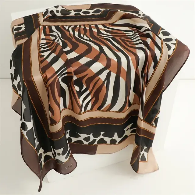 Goodies Label Satin Silk Sjaaltje Zebra Bruin – 70 x 70 cm