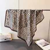 Goodies Label Satin Silk Sjaaltje Leopard Beige – 70 x 70 cm