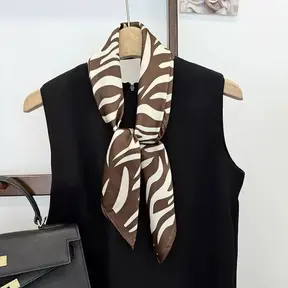 Goodies Label Satin Silk Sjaaltje Zebra Bruin Crème – 70 x 70 cm