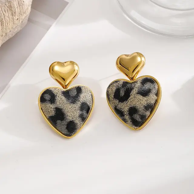 Goodies Label Leopard Heart Oorbellen Lichtbruin Goudkleurig