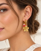 Goodies Label Flower Charm Hoops Goud Roze – 18K PVD
