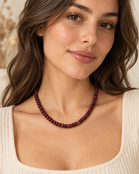 Goodies Label Natuursteen Kralenketting Burgundy – 18K PVD
