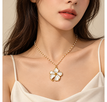 Goodies Label Pearl Flower Ketting Goudkleurig – 40 + 5 cm