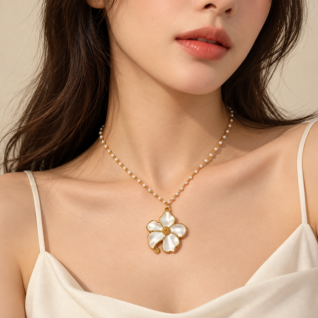 Goodies Label Pearl Flower Ketting Goudkleurig – 40 + 5 cm