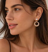 Goodies Label Pearl Circle Oorbellen Crème Goudkleurig – 38 mm