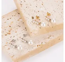 Goodies Label Pearl Drop Studs – Goud of Zilver