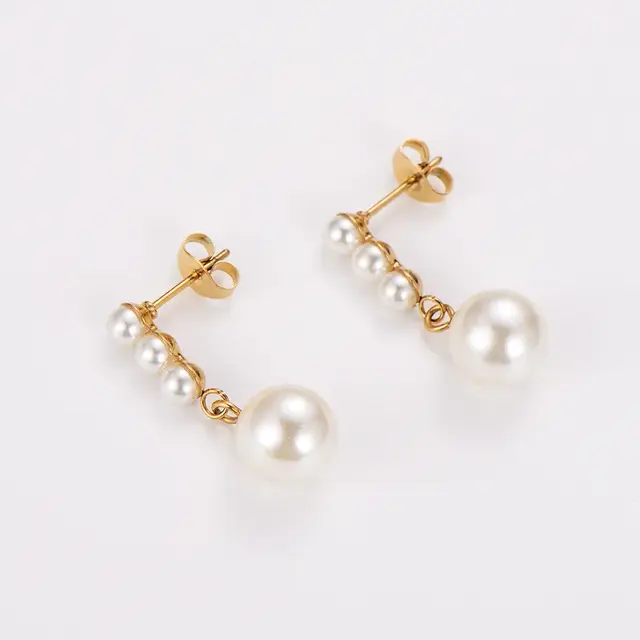 Goodies Label Pearl Drop Studs – Goud of Zilver