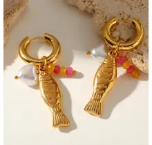 Goudkleurige Vis Hoops met Kralen & Parel-Look – 5,3 cm